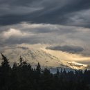 Search launched as third climber goes missing on Mount Rainier 이미지