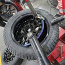 더쎈 타이어 | [파주 더쎈타이어] 스타리아 17인치 휠 튜닝 광폭 225 60 17 사일룬 AT2 타이어 광폭 사이즈 교체