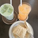 아몬드 | 콜로니 라떼맛집 아몬드티라미수 후기