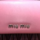 미우미우 / 마테라쎄 실버 체인 핸드백 투톤 핑크 색상 / FREE 이미지