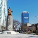 윤흥신장군 동상 이미지