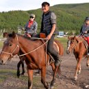몽골여행=＞ 테를지국립공원 몽골신앙 상징 어워(성왕당), 거북바위, 승마체험, 전통음식 허르헉 이미지