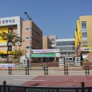김고원 | 제5회 맑은하늘맑은웃음어린이문예공모전 <김천율곡초등학교> 공기청정기 43대 설치