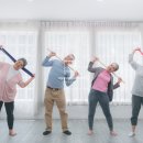 시니어 필라테스 이미지