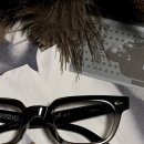 스퀘어 안경 이미지