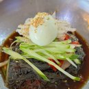 꼬리에 꼬리를 무는 세계사 | 강원도 속초 현지인 냉면 맛집 함흥냉면옥 여행 코스 추천