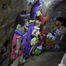 코스타리카 농부의 지하 동굴 집 이미지