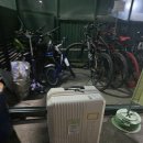 272-2155 | 에어차이나 캐리어 파손 보상 후기, 가방 수선하는 남자, 캐리어 수리불가 확인서 발급, 카카오 여행자...