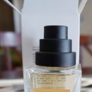 더 화이트(The White) 이미지