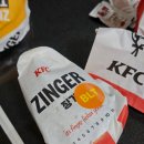 크리스피 | KFC 징거타워박스 BLT세트 핫크리스피통다리 배달 후기