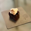 카페2.7 | 잠실 석촌호수 카페 인스타 감성 디저트 맛집 추천 카페2.7 브라우니 후기