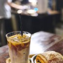 월영동070 | 리본 카페 몬스터로스터스 커피는 무난했고 빵은 살짝 아쉬운 솔직후기 ☕ 디카페인 카페라떼 &amp; 뺑오스위스