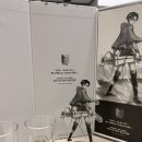 (주)청프린트 | 진격의 거인 전시회 굿즈 보해양조 리바이 소주잔 전시회 카페 메뉴 리뷰