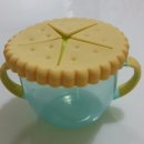 쏟아지는 컵 이미지