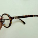 더글라스 안경원 이미지