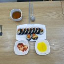 토마토김밥 이미지