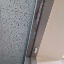 광교호반마을21단지(아) | 수원 영통구 광교호반마을 21단지 아파트 뻑뻑해서 아이들이 열수 없는 현관문 수리