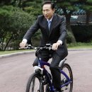 이명박과 유인촌, 노무현 자전거를 배워라! 이미지