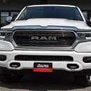 2019 Ram Limited Crew Cab 4WD Ram Box & Beige interior 도착 안내 이미지