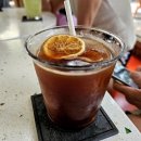 AM&PM | 푸꾸옥 여행 - 현지인 핫플 'AM-PM 2' 카페 후기 (코코넛 말차, 코코넛 커피, 티라미수 추천)