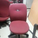 사무용 의자 및 파티션 이미지