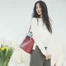 루에브르 정려원 타이 니트탑 스카비 가방 봄 화보 패션