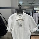 G00243 | 더현대 서울 킨 뉴포트 H2 매장 샨티 : 미스치프 롬버스 베이직 티셔츠, 앤아더스토리즈 새틴보우백...