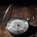 골동품 시계—영원히 사라지지 않는 존귀함 이미지