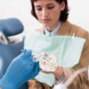 로이치과기공소 이미지