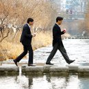 바벨과 사람 헬스클럽 이미지