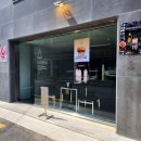 우그커피 | 우그커피 : 망원 속 피어난 모던한 분위기 맛집 우그 커피 솔직 후기, 디저트 주는 카페(메뉴/위치/가격)