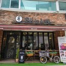 씨유서초악기거리점 | 남부터미널역 카페 라리 후기, 유럽 감성 가득한 서초 예술의 전당 카페