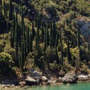 은빛 비치는 돌 이미지