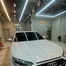 A4모터스 | 아우디 A4 조수석 뒷문·리어휀다 판금도색 수리 후기 – 자차보험으로 부담 줄인 실제 작업 사례