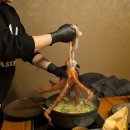 (주) 마리요리 | [명문어가] 내돈내산 문어 한 마리를 통째로 넣어 요리하는 피문어 코스요리 전문점