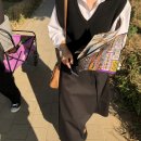 봄코디 맛집 <b>페미니크</b>에서 20대 여성 브이넥 블랙 조끼 코디하기