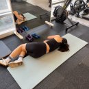 (주)다이나맥스 | 이대헬스장 탄탄한 팔뚝을 만드는 덤벨 킥백 운동 후기