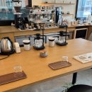 웰 하우스 | 창원 &#39;핫플&#39; 카페 방문 후기 / 창원카페 / 반지동...동반 가능 카페 / 올이즈웰커피하우스 / All is...