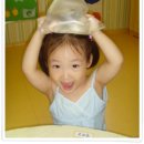 물동이 이고 가는  이미지