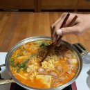 땅스부대찌개우두점