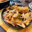 빙고푸드유천택지점 | 강릉 헝그리캣츠(with 벨르보), -토마토소스 듬뿍 치킨 & 칠리치즈프라이, 푸짐하고 상큼한 한 끼...