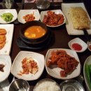 더심플한테이블