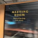 KT 건물 횡단보도 | 생크림 케이크 맛있는 수원카페, 조원동버터떡맛집, 카페 디아즈