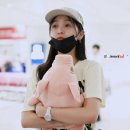 Xuanyi at the Airport 이미지