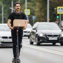 F92 | 목에 끼는 선풍기(넥밴드 선풍기) 분석: 2025년 여름 필수템 완벽 해부! 🌬️