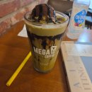 메가MGC커피 춘천애막골점 | 메가커피 말차젤라또프라페