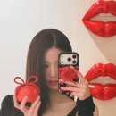 다이브엔터 | "인간 체리의 강림!" 아이브 장원영, 새빨간 리본 쿠션 들고 거울 셀카 포착… 가독성 있게 청량한...