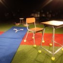 펜스 너머로 가을바람이 불기 시작해 이미지