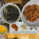 쌍쌍돼지두마리 이미지