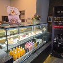 리스모어 | 장유계곡카페 : 아기랑 가기 좋은 정원 있는 대형카페 '리스모어'